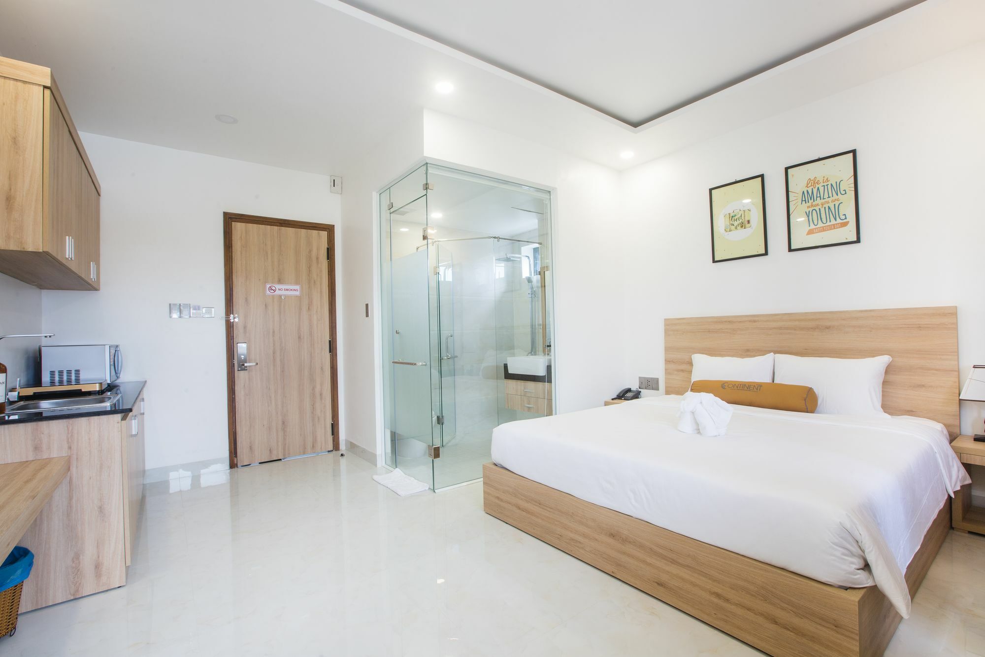 Continent Hotel Da Nang Buitenkant foto
