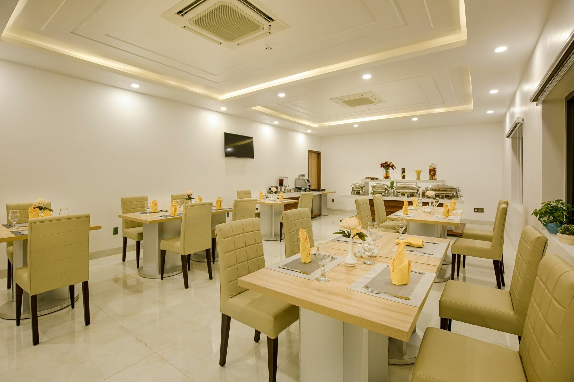Continent Hotel Da Nang Buitenkant foto