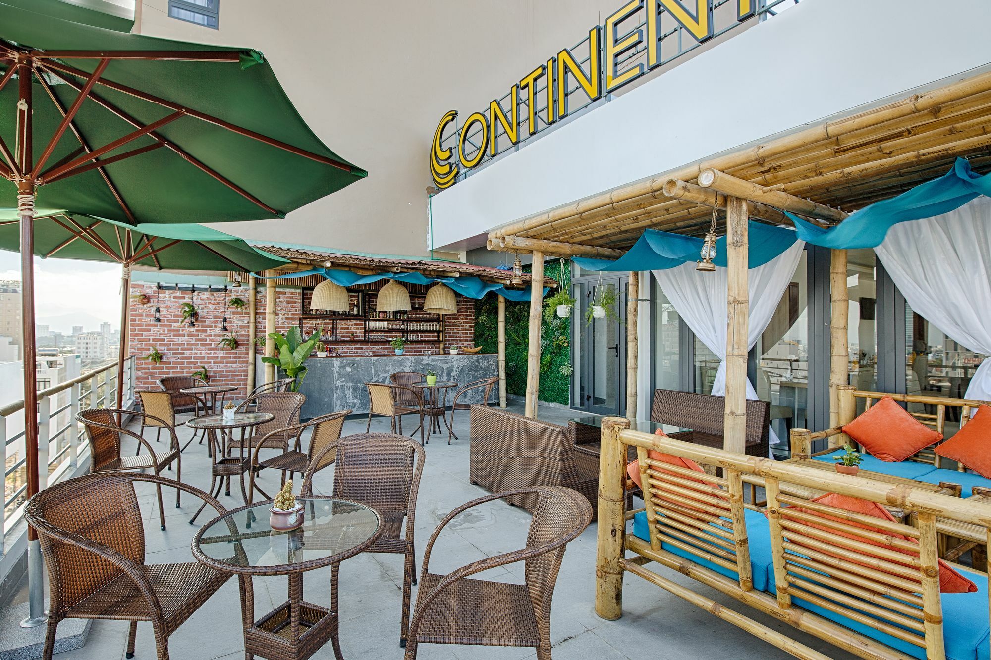 Continent Hotel Da Nang Buitenkant foto
